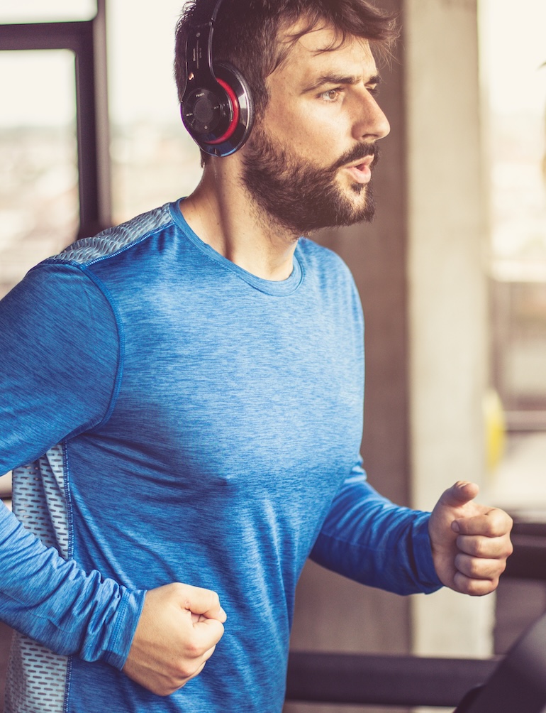 En mouvement, le cœur ouvert